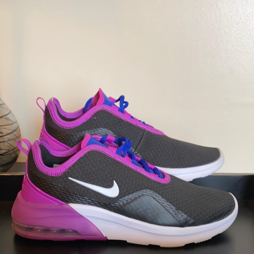Nike Air Max Motion 2 - Women’s